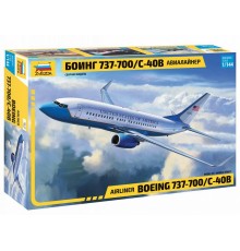 1/144 Пассажирский авиалайнер Боинг 737-700 С-40B Звезда 7027